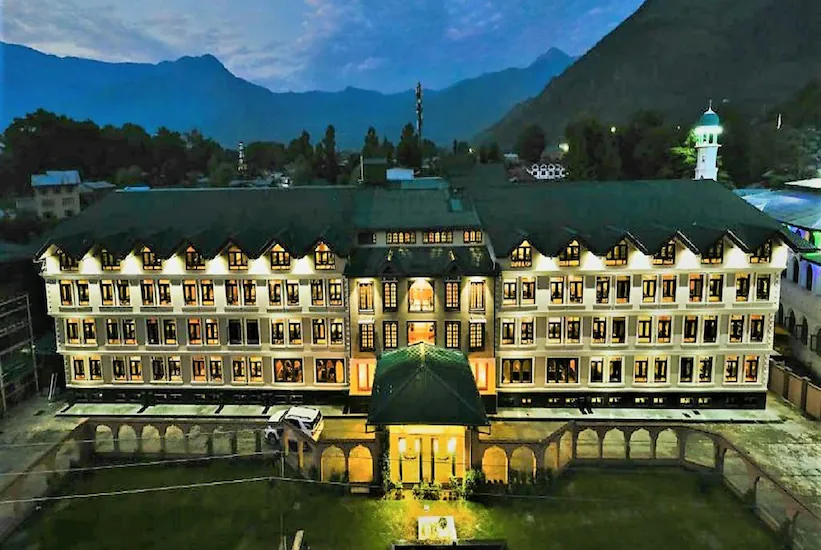 8 Days 7 Nights Kashmir Tour Adventure Packages