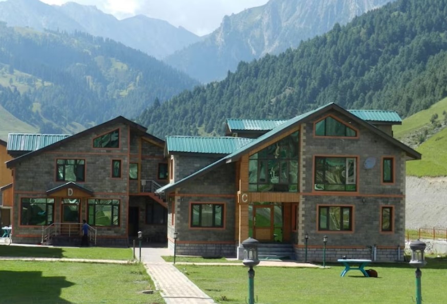 6 Days 5 Nights Kashmir Tour Adventure Packages