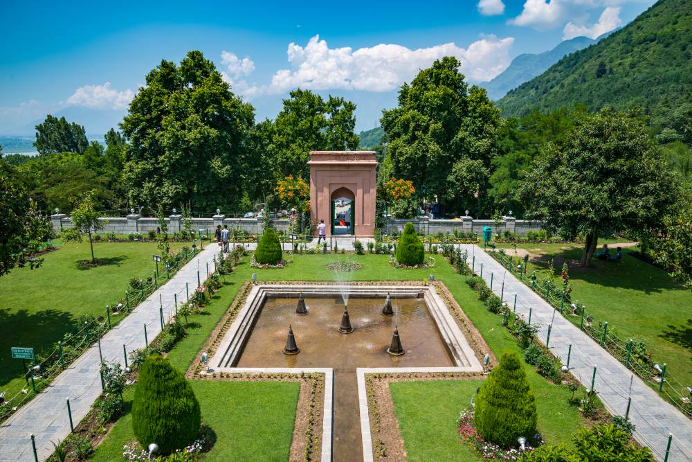 Mughal Gardens in Srinagar