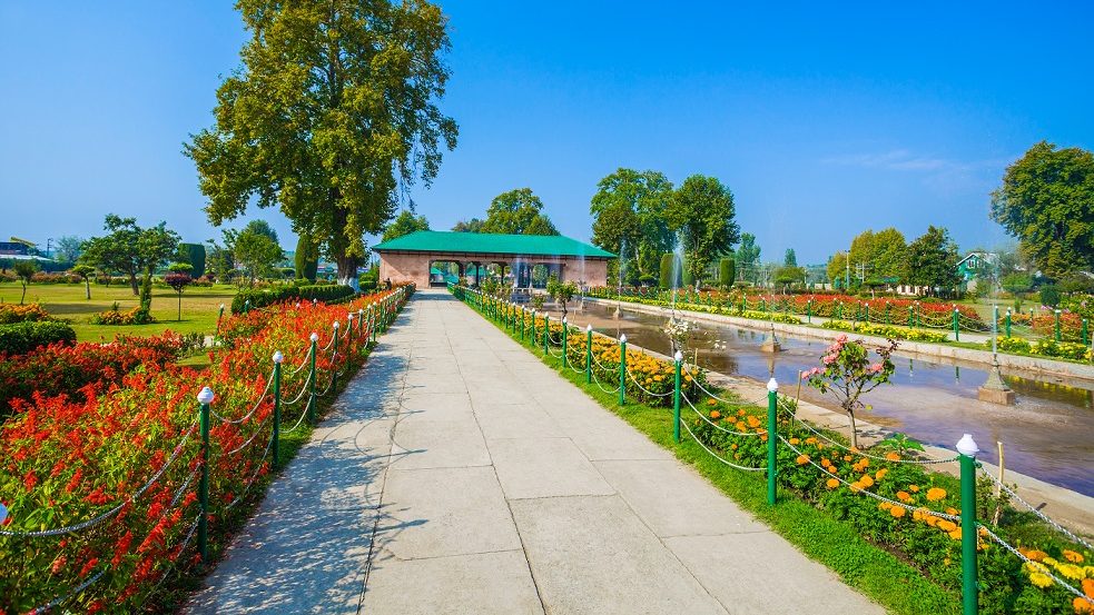 mughal kashmir tours and travels