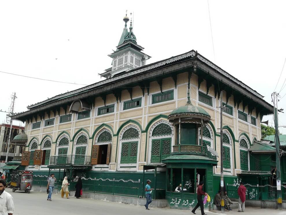 Dastgeer Sahib Shrine